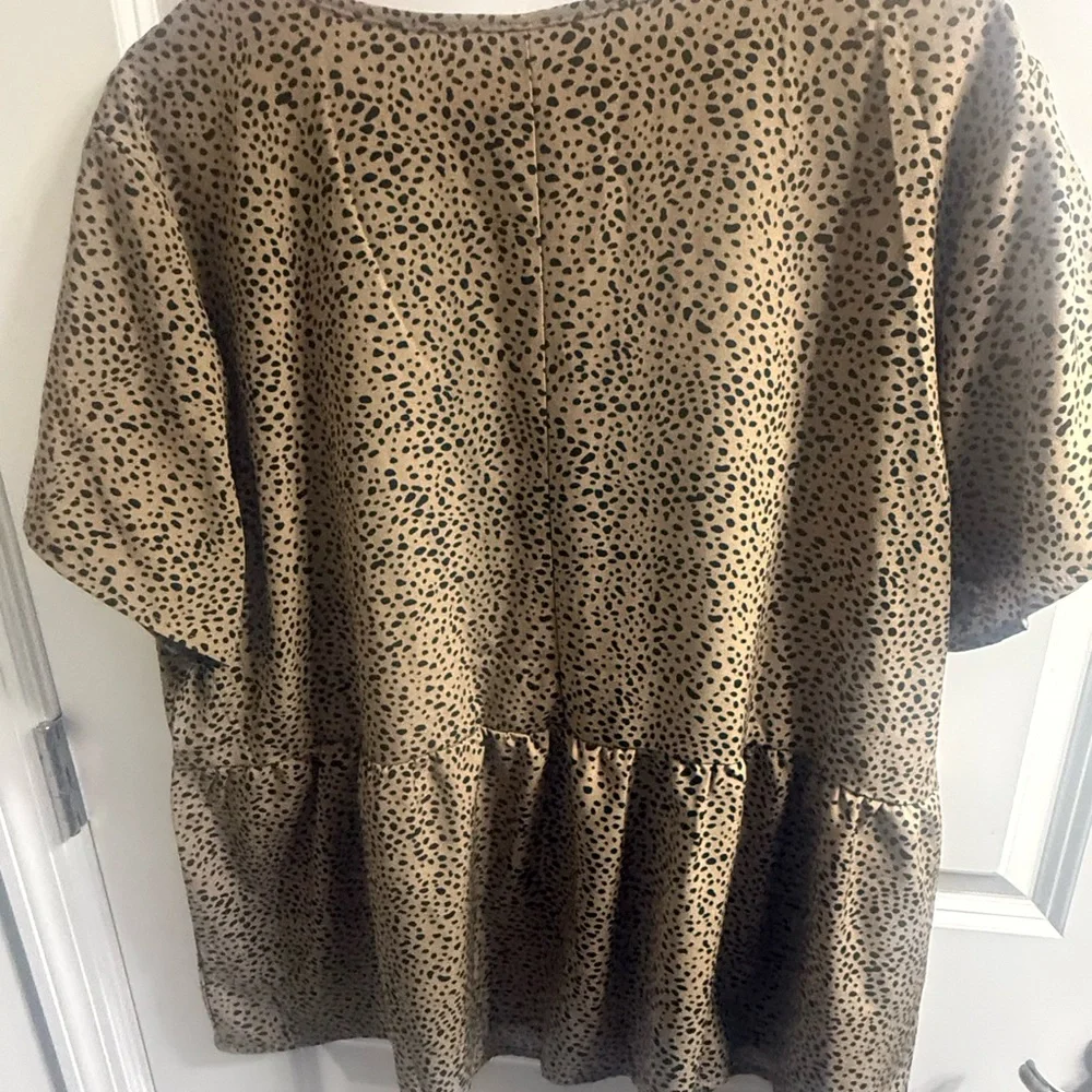 SHEIN Tan & Black Animal Print Button-Front Tunic - Picture 2 of 4